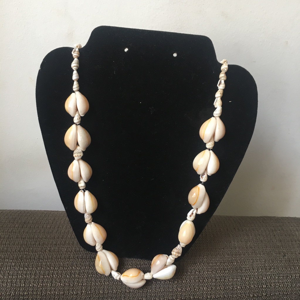 Authentic Sea Shells Necklace 12$